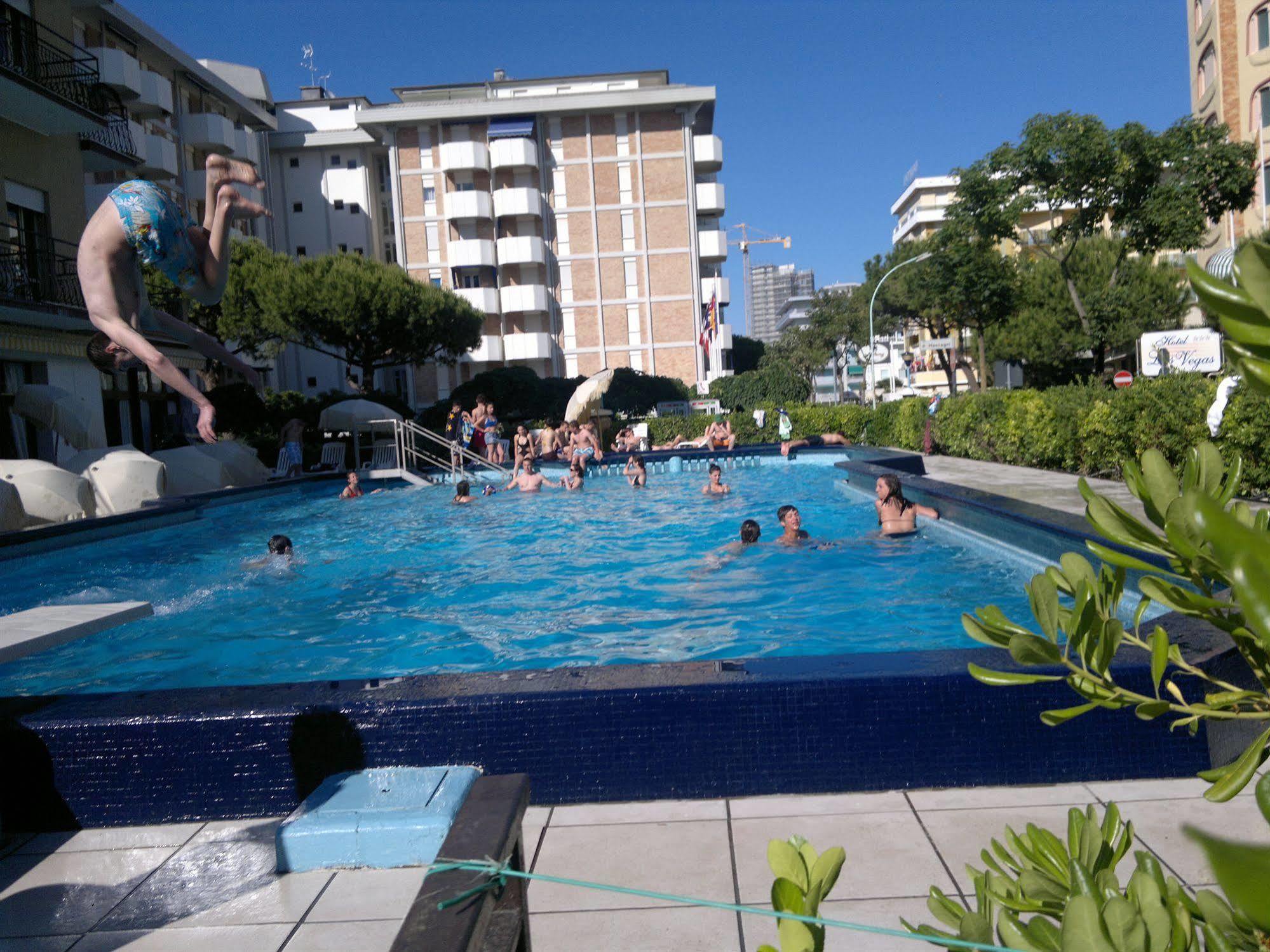 Hotel Amalfi Lido di Jesolo Exterior foto